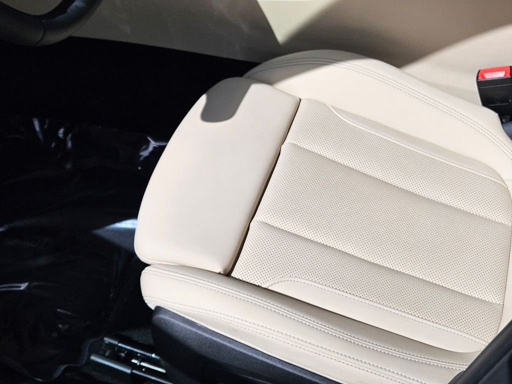 Certified Used 2025 Alpine White BMW 330i xDrive image 33