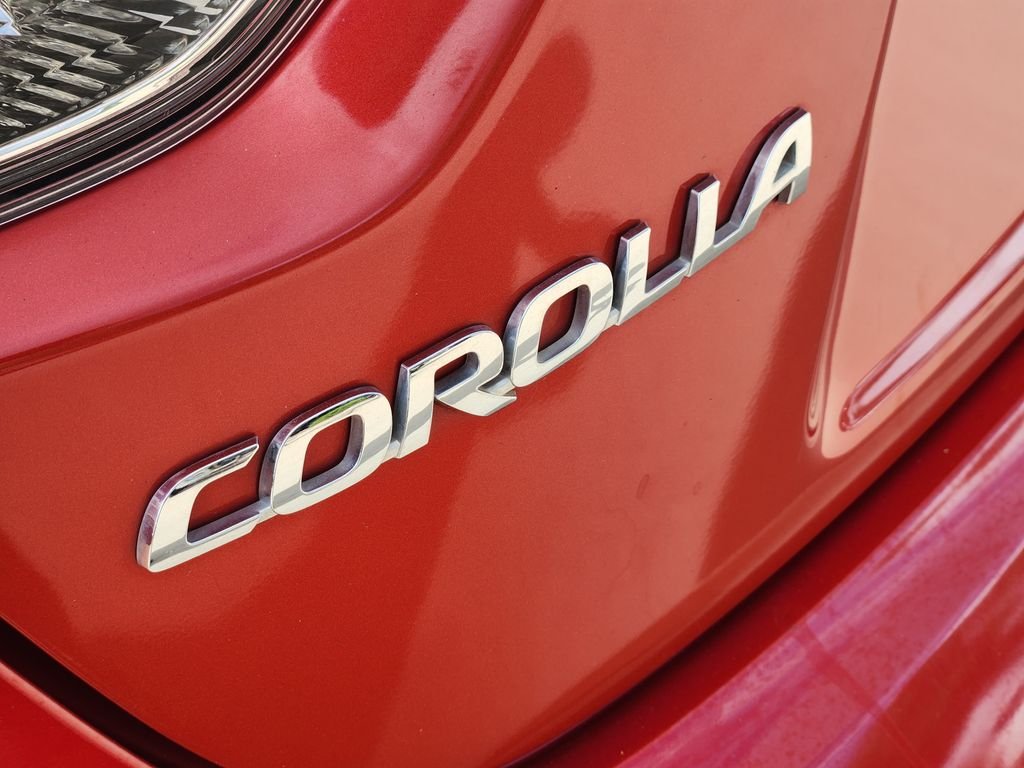 Used 2020 Barcelona Red Metallic Toyota LE image 11