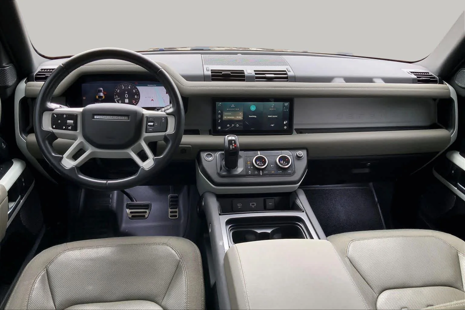 Used 2020 Santorini Black Metallic Land Rover SE image 14
