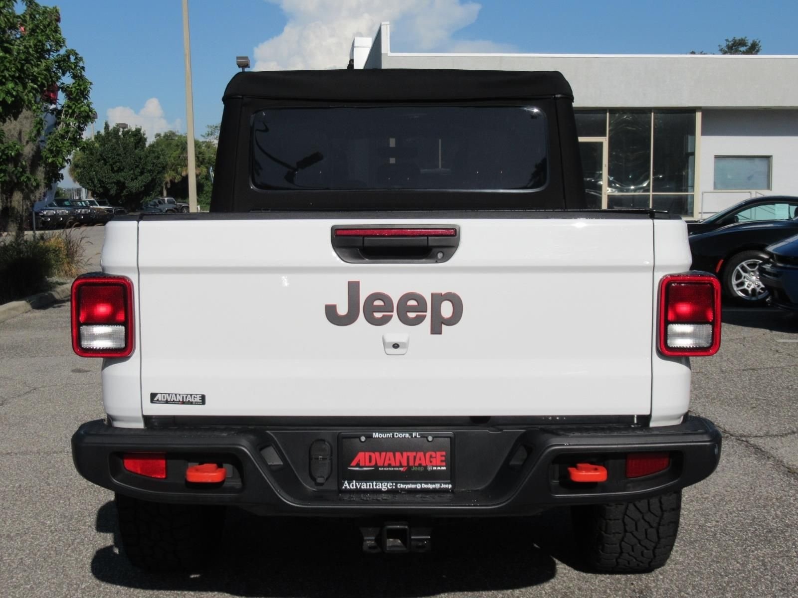 Used 2022 White Jeep Mojave image 6