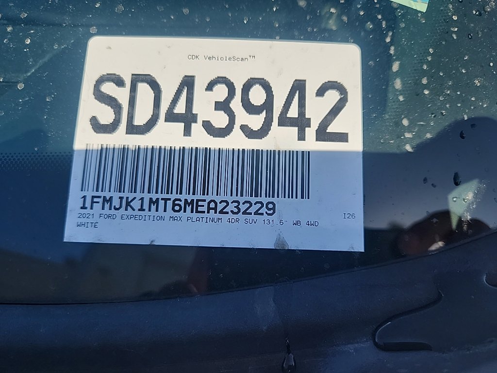 Used 2021 White Metallic Ford Platinum image 4