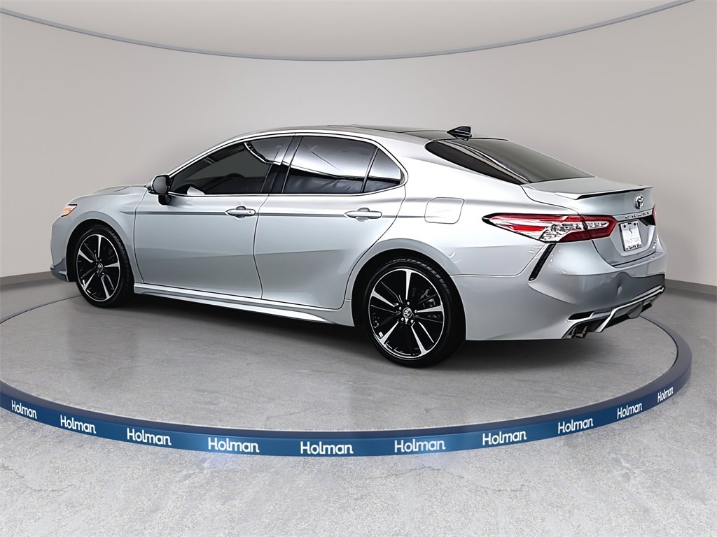 2020 Toyota Camry XSE photo 2
