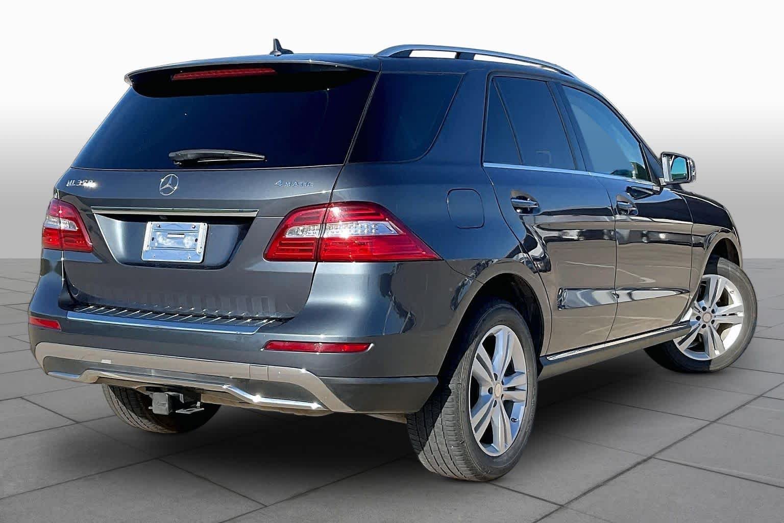 Used 2013 Black Mercedes-Benz ML 350 image 11