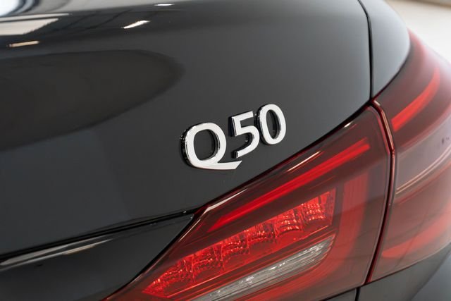 Used 2023 Black INFINITI SENSORY image 12