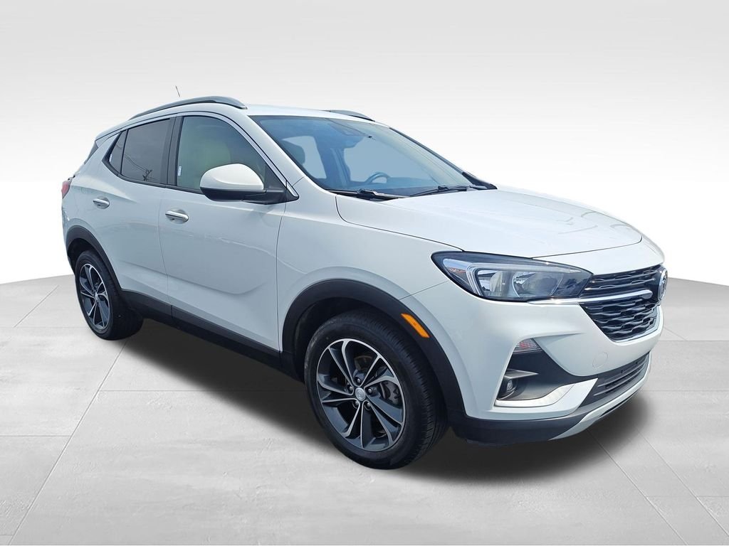 Used 2022 White Buick Select image 7