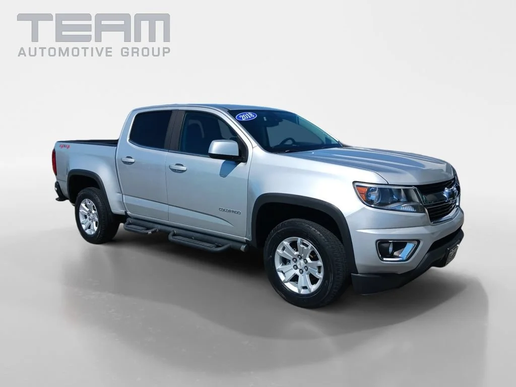 Used 2018 SILVER ICE METALLIC Chevrolet 4WD LT image 1