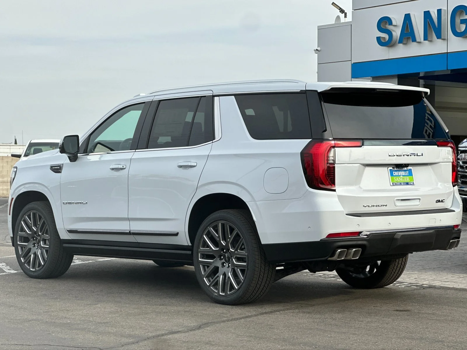 New 2027 Glacier White Tricoat GMC Denali Ultimate image 6