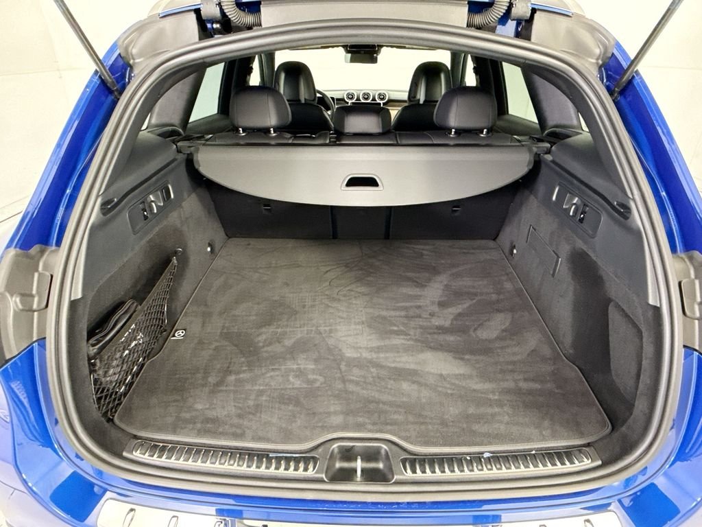 Used 2026 Starling Blue Metallic Mercedes-Benz GLC 300 image 27