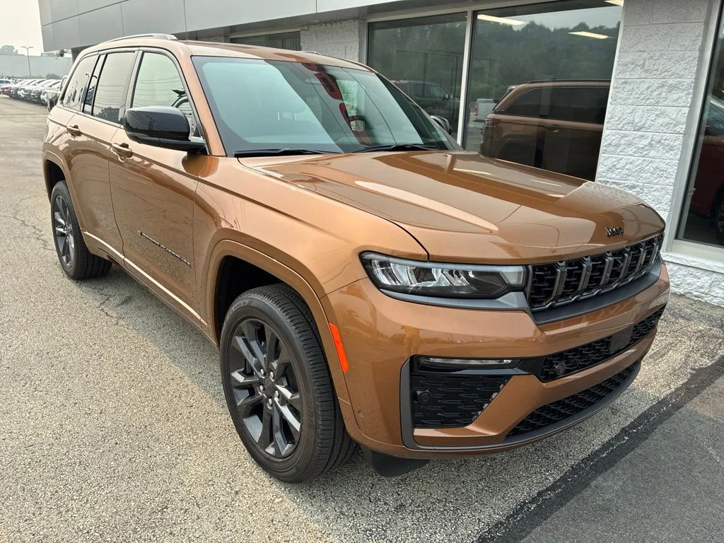 New 2026 Copper Shino Metallic Clear-Coat Exterior Paint Jeep Limited Reserve image 6