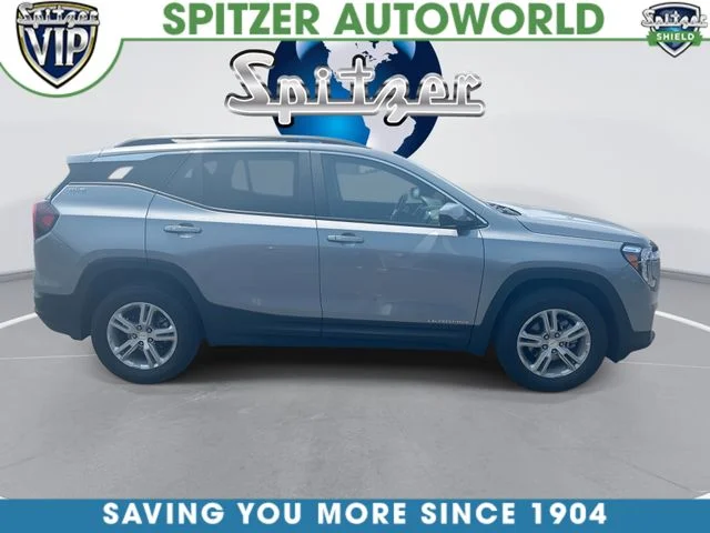 Used 2023 Silver GMC SLE image 10