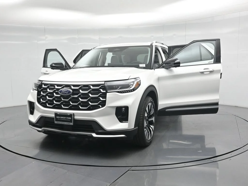 New 2026 White Ford Platinum image 28