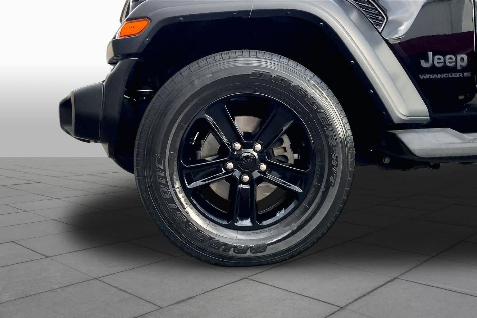Used 2023 Black Clearcoat Jeep Sport Altitude image 11