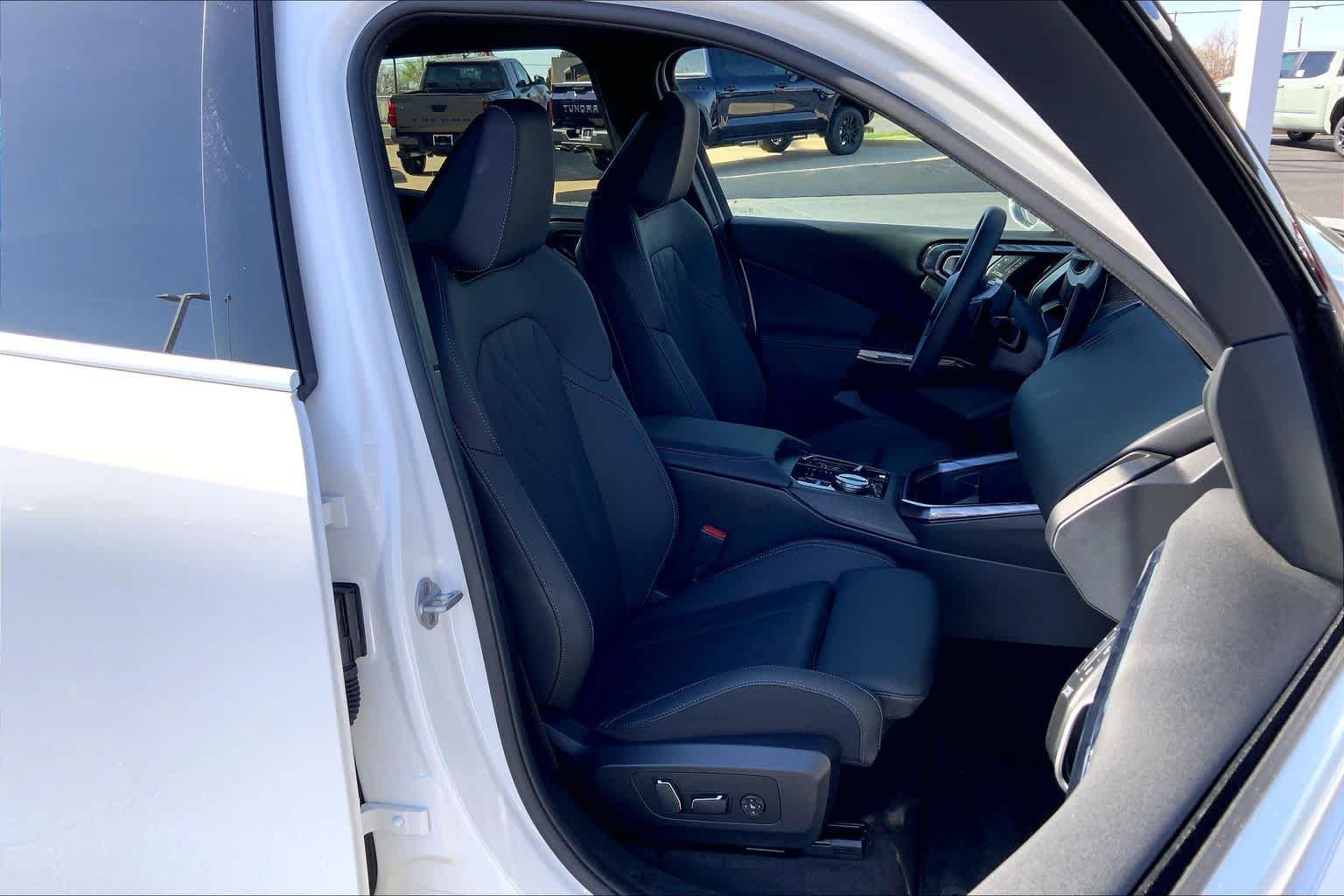 2026 BMW X3 30 - Photo 16