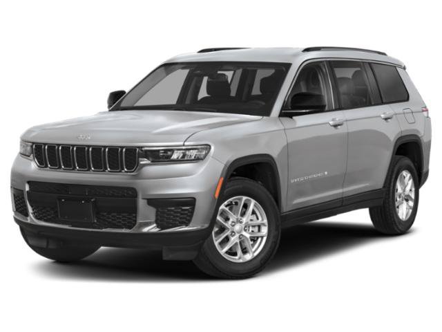 Used 2024 Baltic Gray Metallic Clearcoat Jeep Altitude image 13