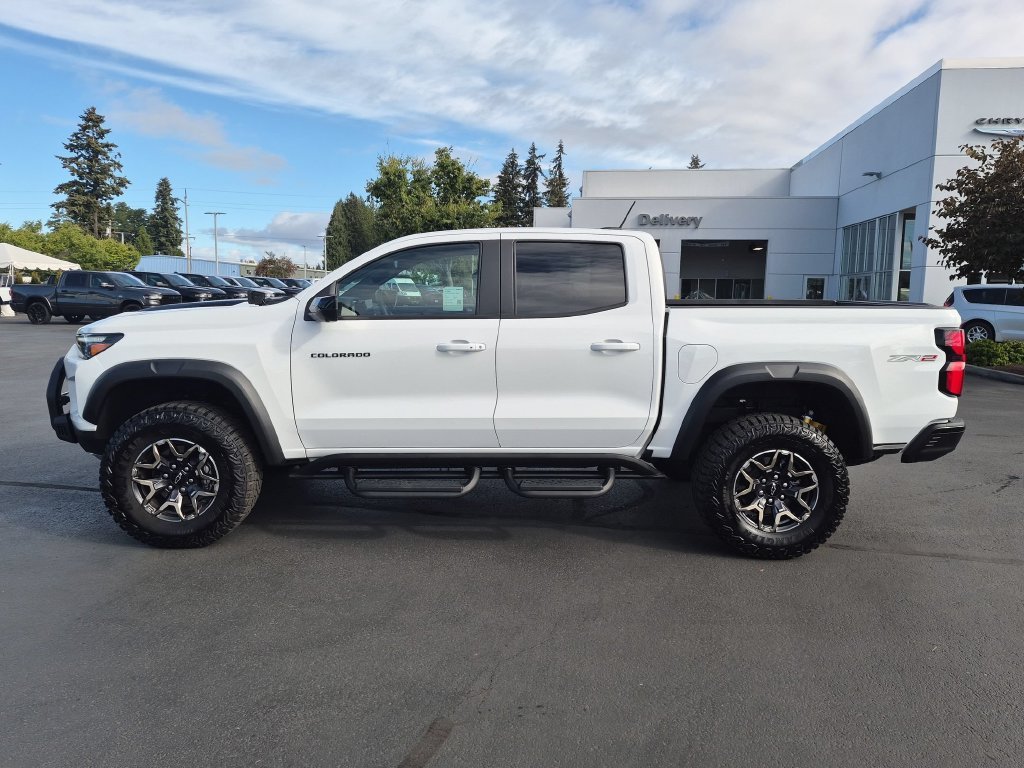 Used 2025 Summit White Chevrolet ZR2 image 3