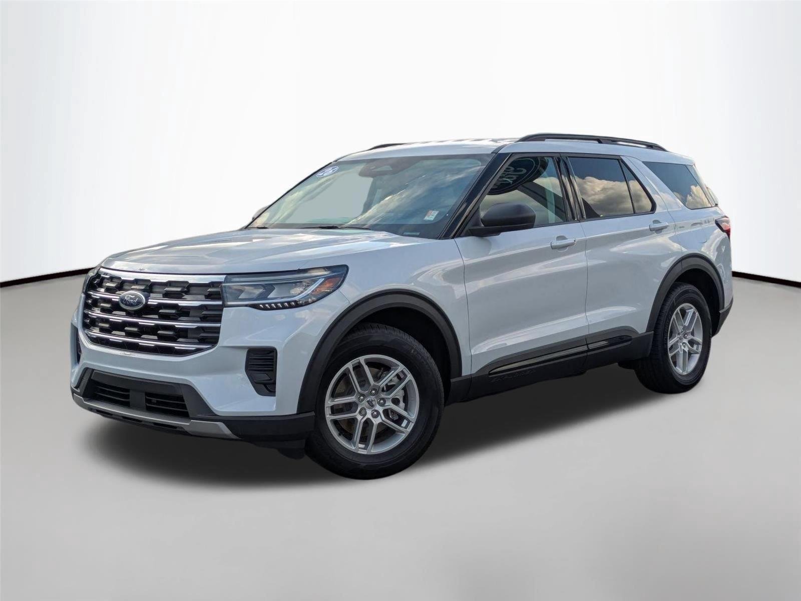 New 2026 Space White Metallic Ford Active image 1