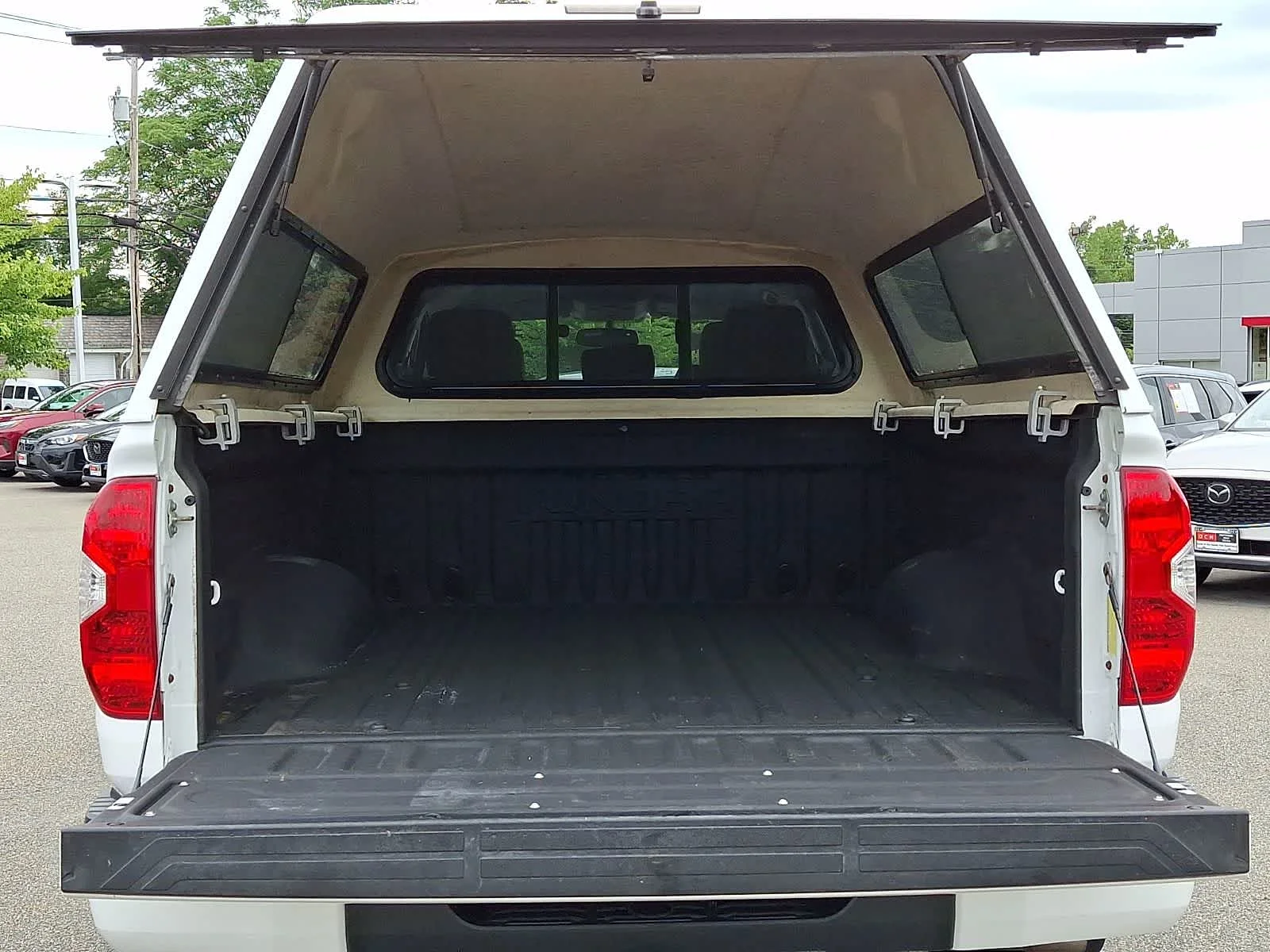Used 2017 Super White Toyota SR5 image 32