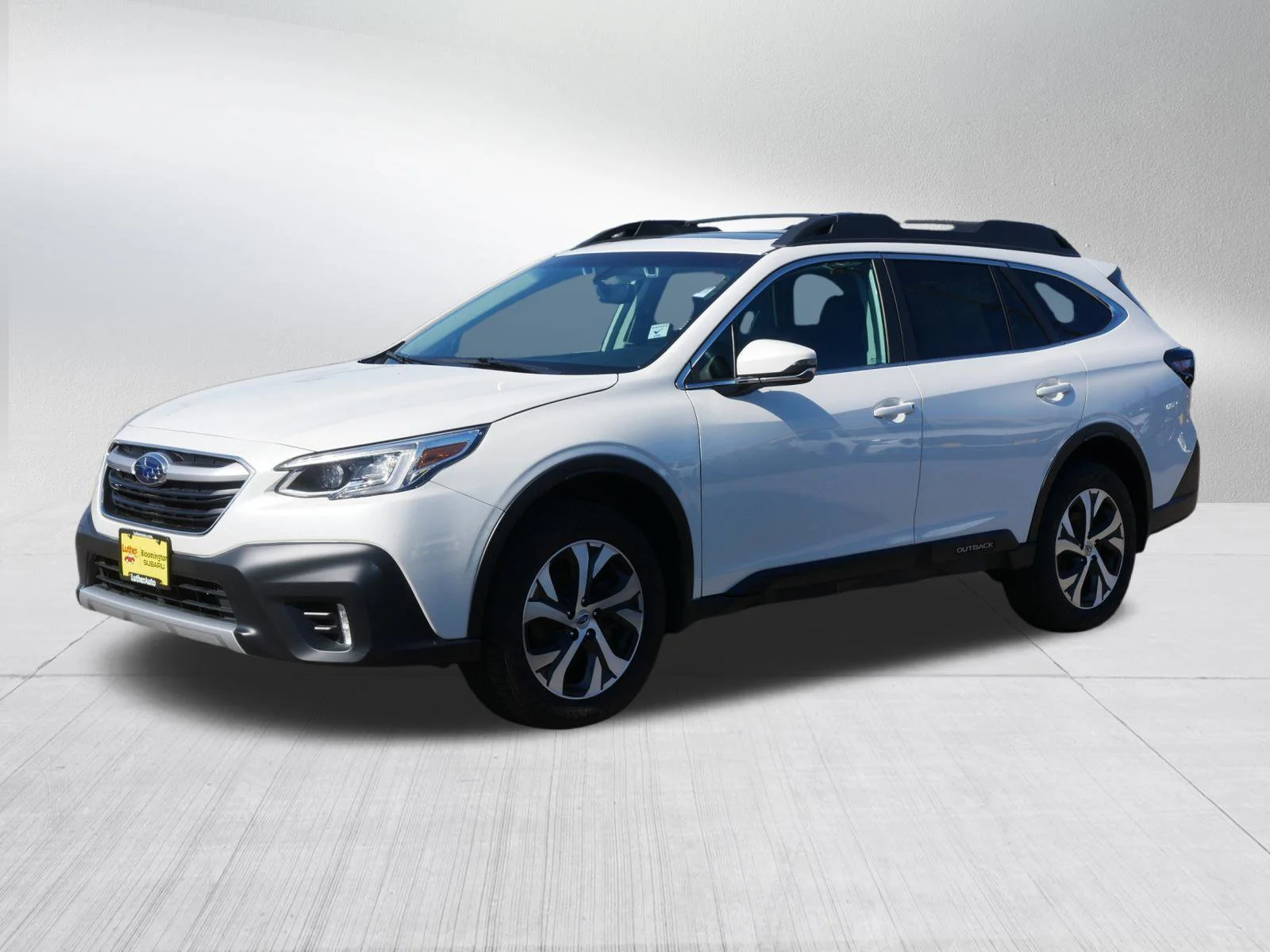 Used 2020 Crystal White Pearl Subaru Limited image 3