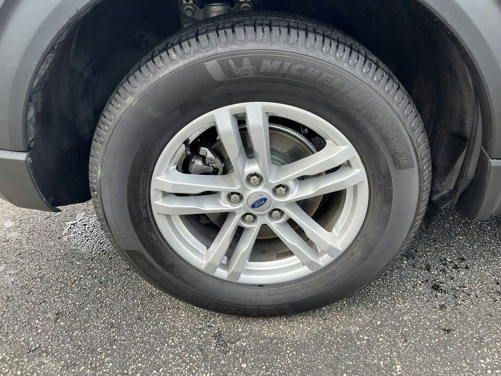 Used 2023 Gray Ford XLT image 32