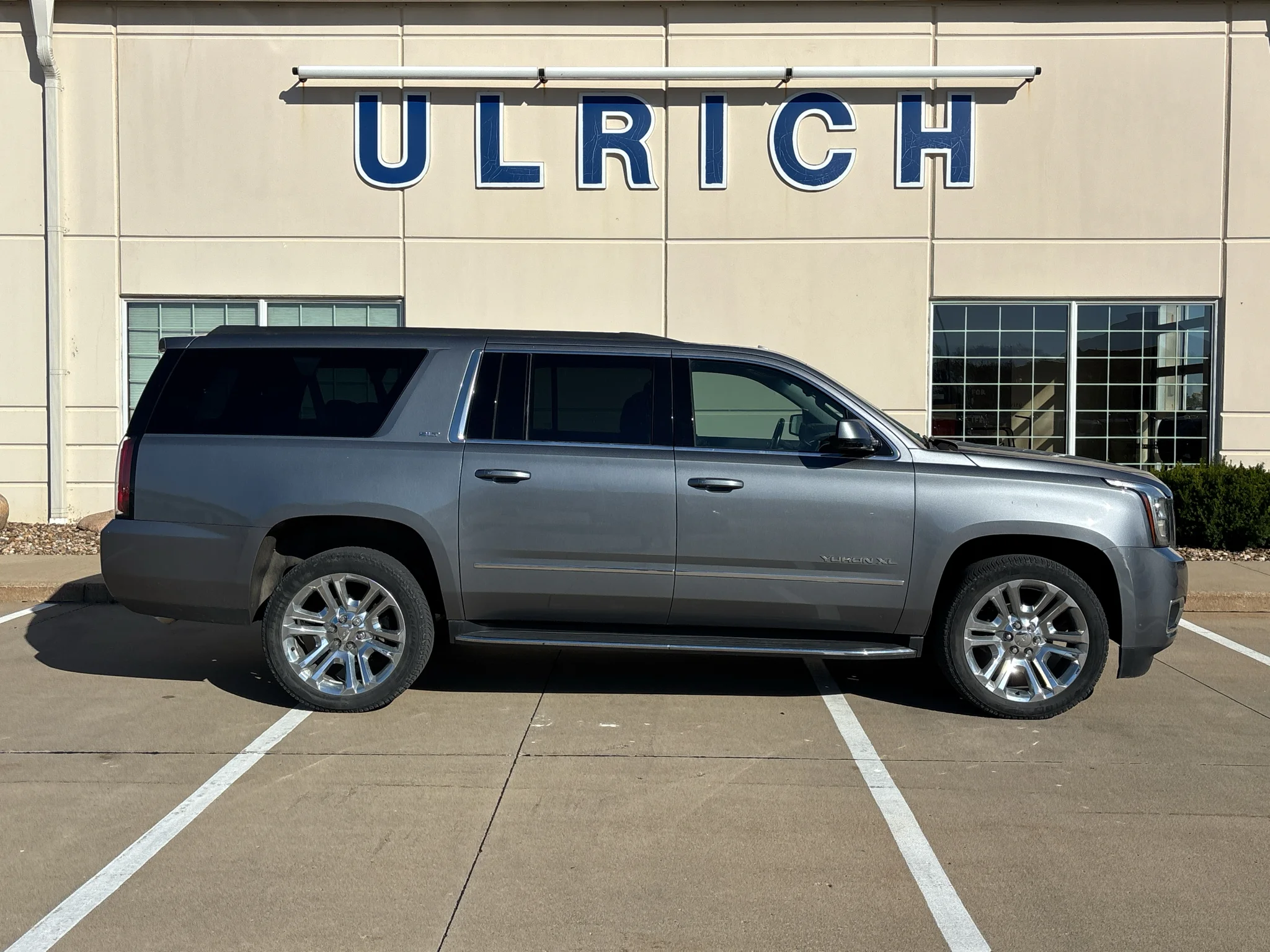 Used 2020 Satin Steel Metallic GMC SLT image 10