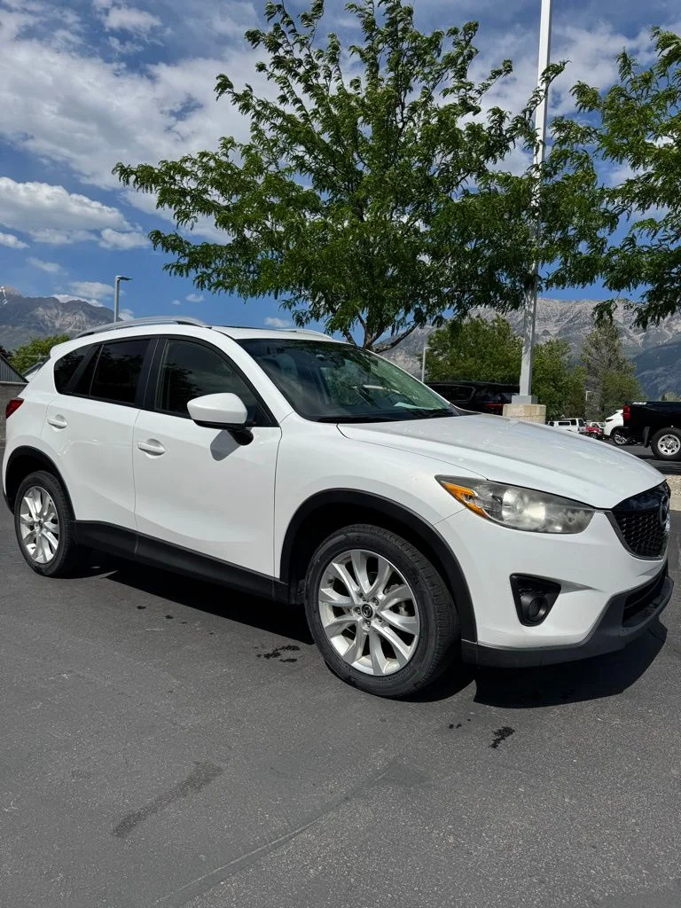 Used 2013 White Mazda Grand Touring image 2
