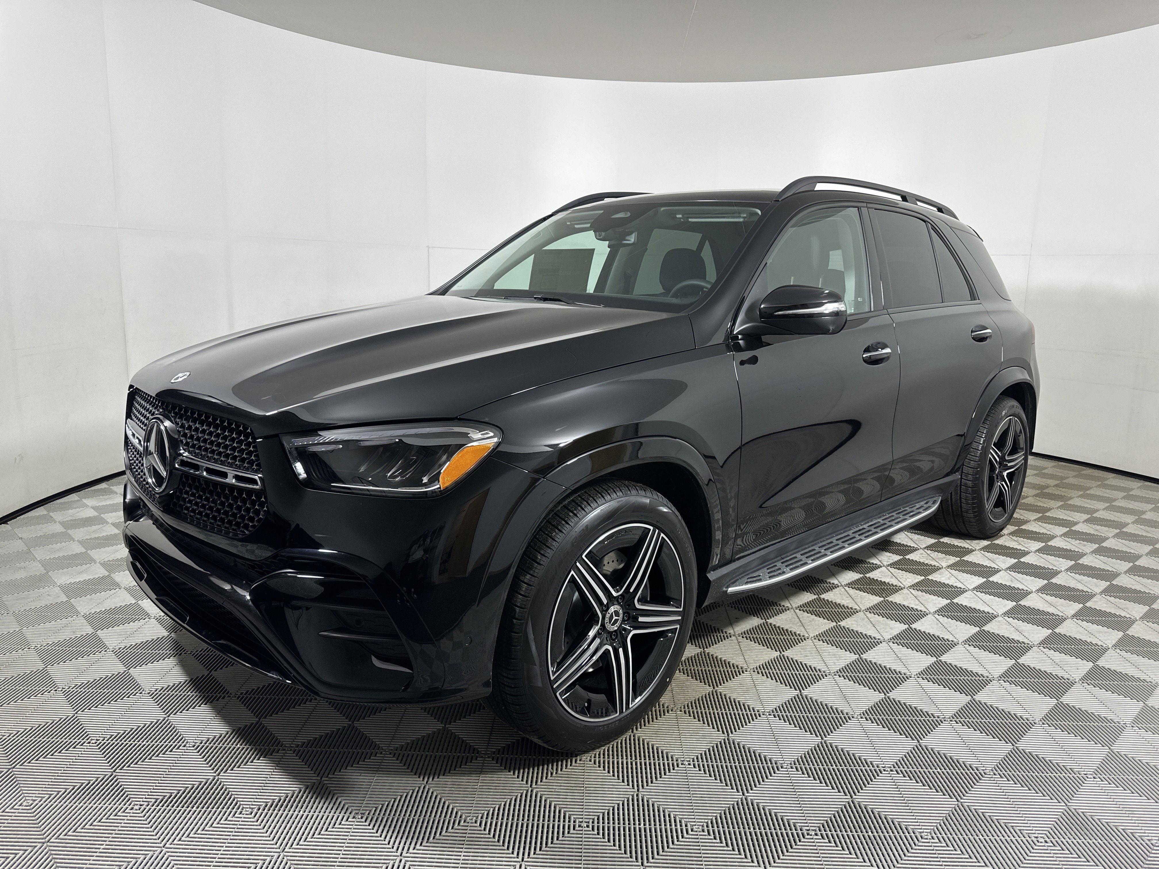 New 2026 OBSIDIAN BLACK METALLIC Mercedes-Benz GLE 350 image 3