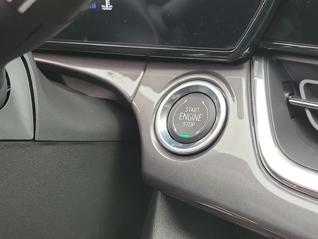 New 2026 Summit White Chevrolet ACTIV image 13