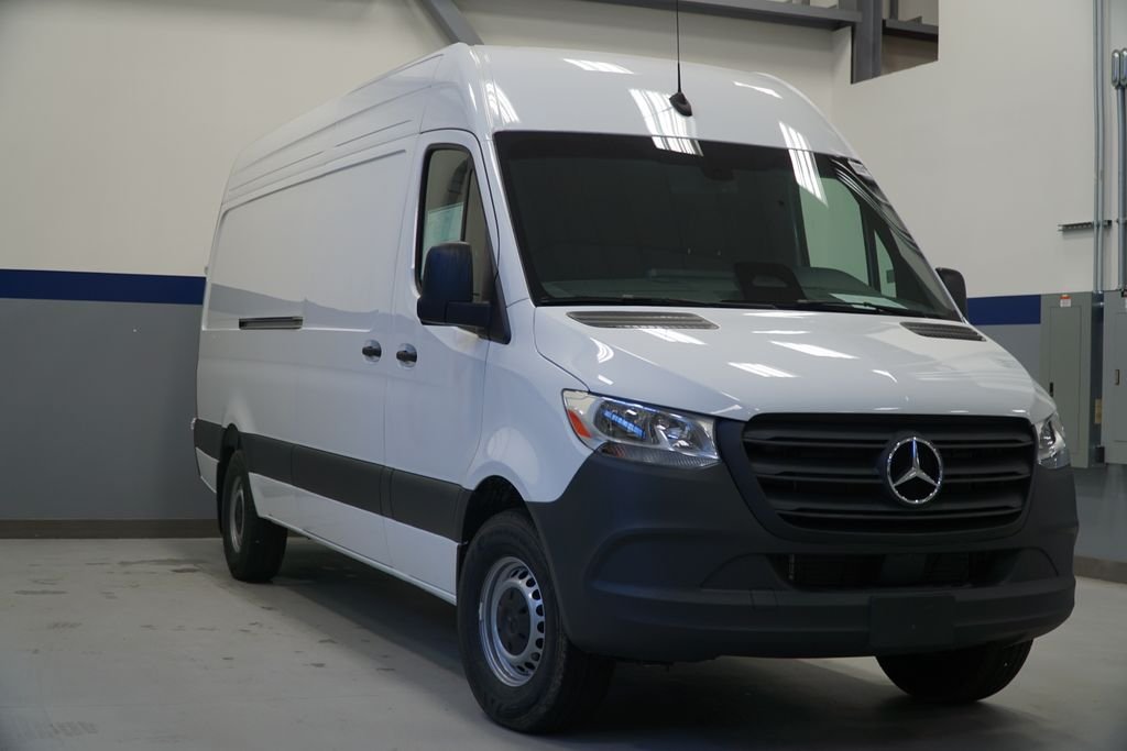 New 2025 Arctic White Mercedes-Benz Cargo 170 WB image 1