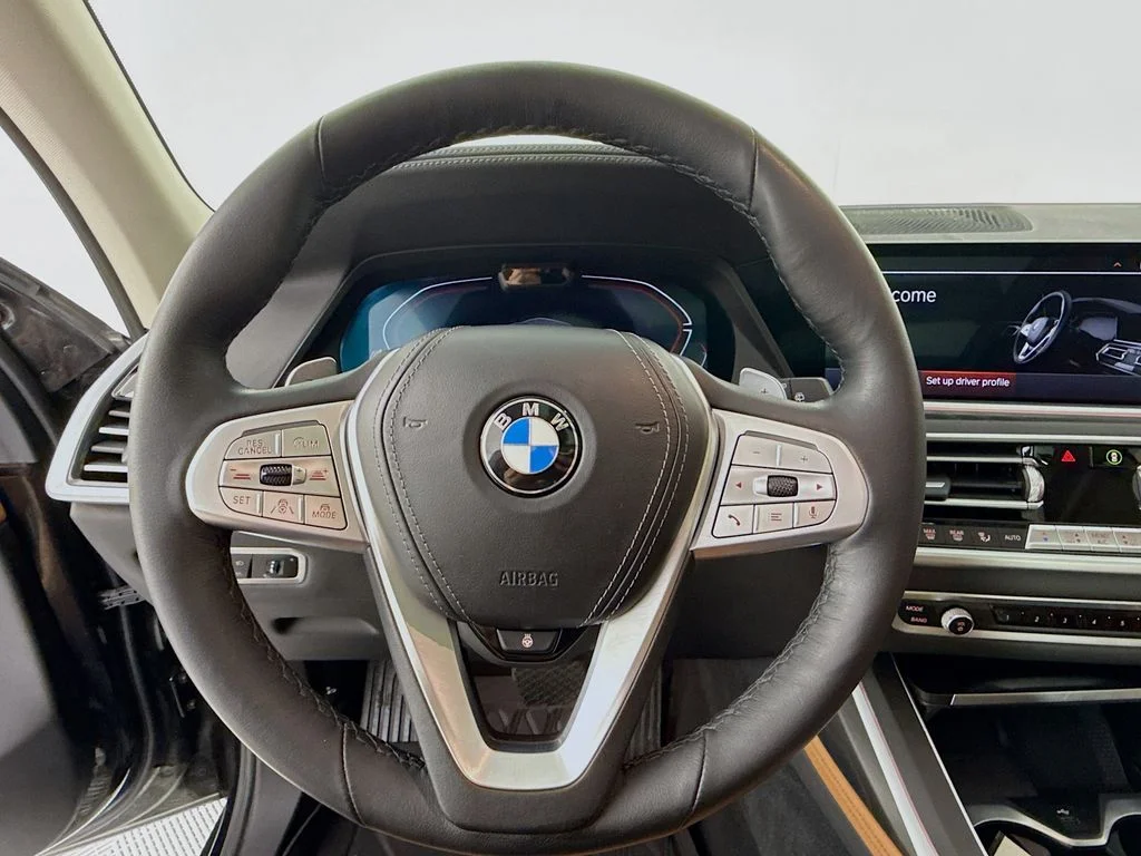 Used 2022 Jet Black BMW xDrive40i image 12