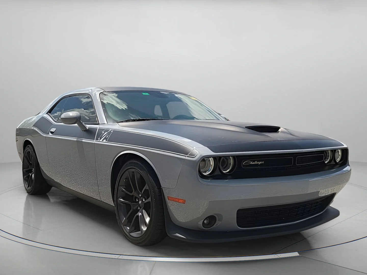 2021 Dodge Challenger R/T's photo