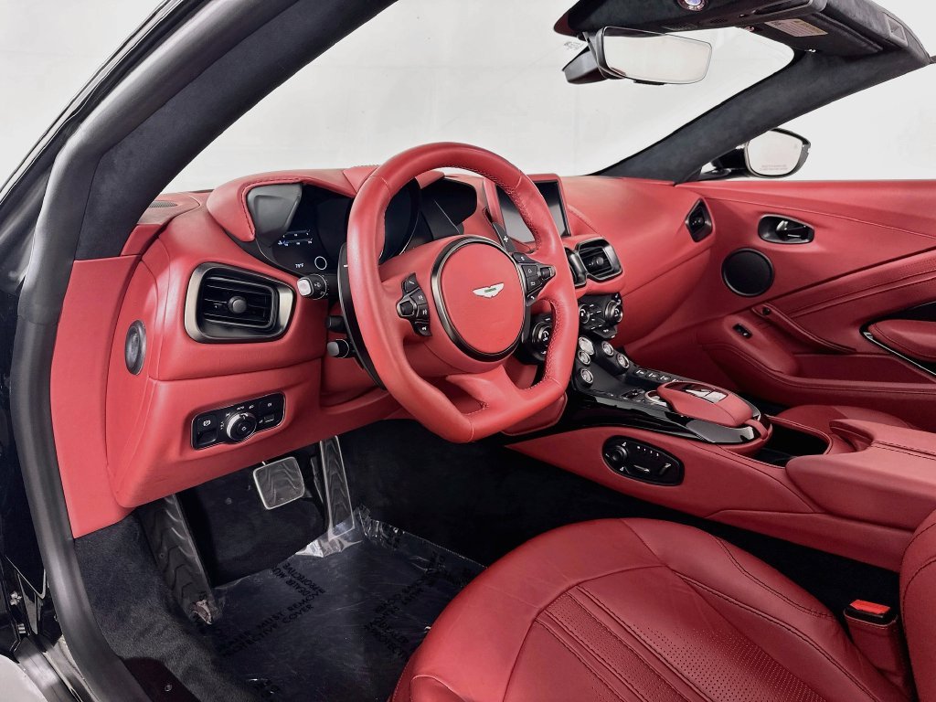 Used 2022 Black Aston Martin Base image 9