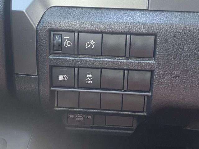 Used 2025 UNDERGROUND Toyota SR5 image 20