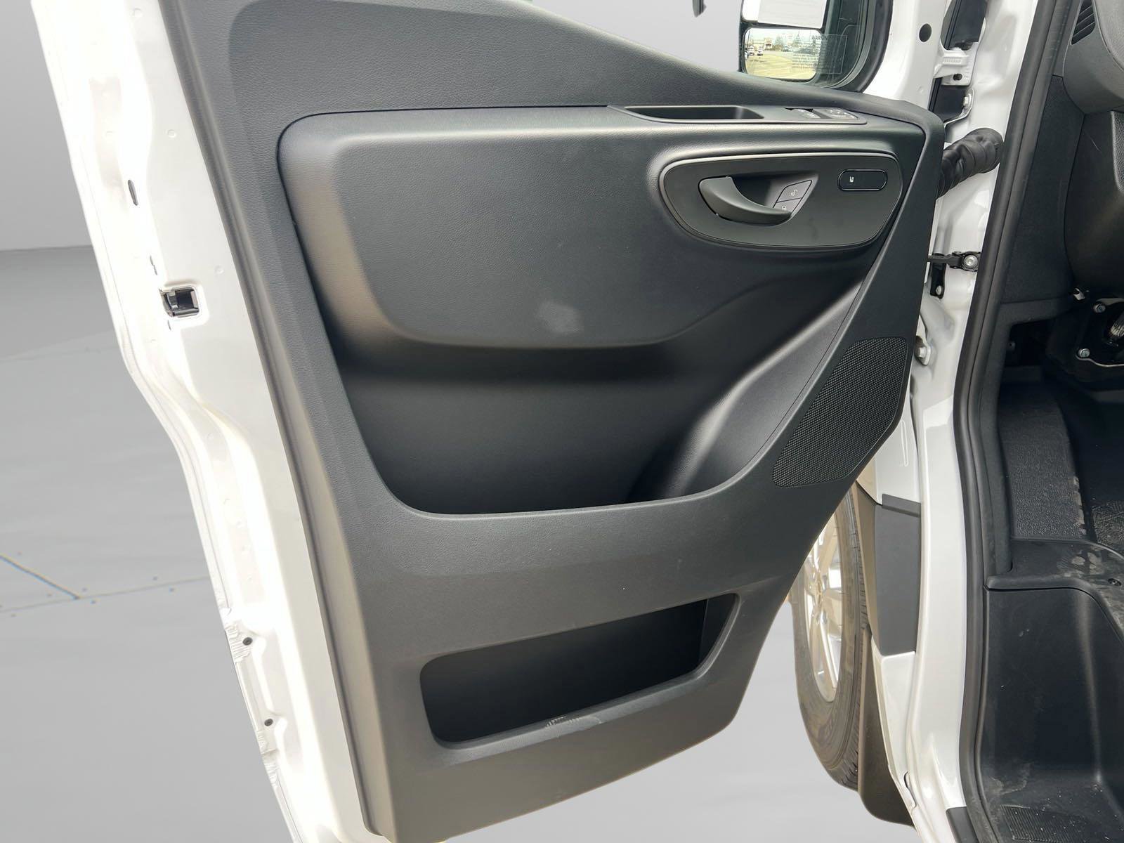 Used 2024 Arctic White Mercedes-Benz  image 18