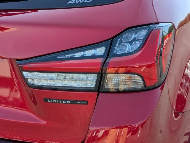 Used 2025 Red Mitsubishi 2.0 LE image 11