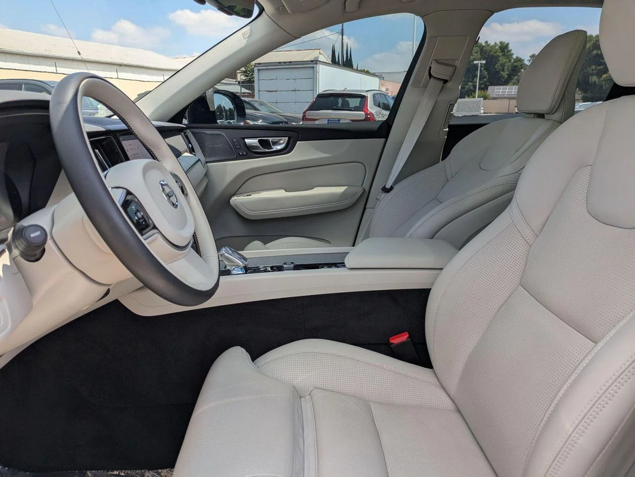 Used 2024 Thunder Grey Metallic Volvo T8 Ultimate Dark Theme image 19