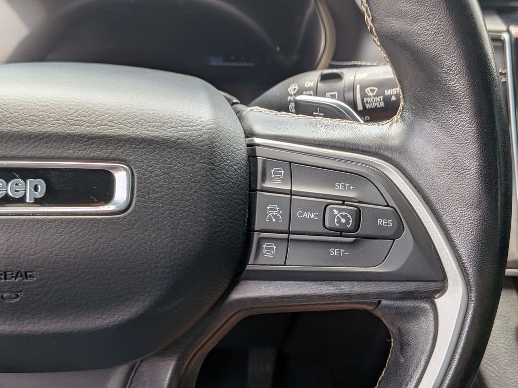 Used 2021 Gray Jeep Limited image 21
