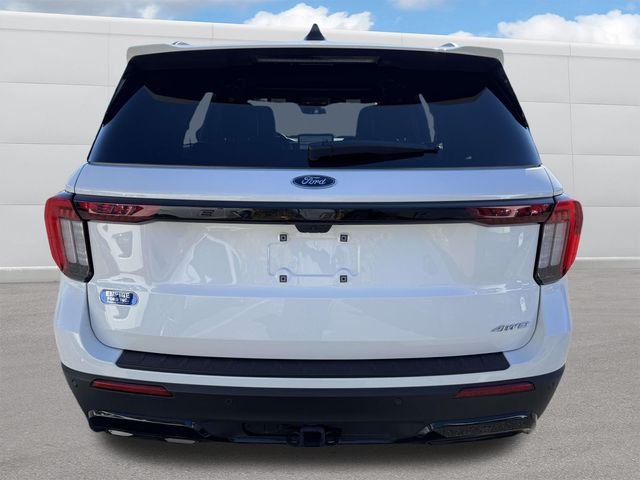 2025 Ford Explorer ST-Line photo 4