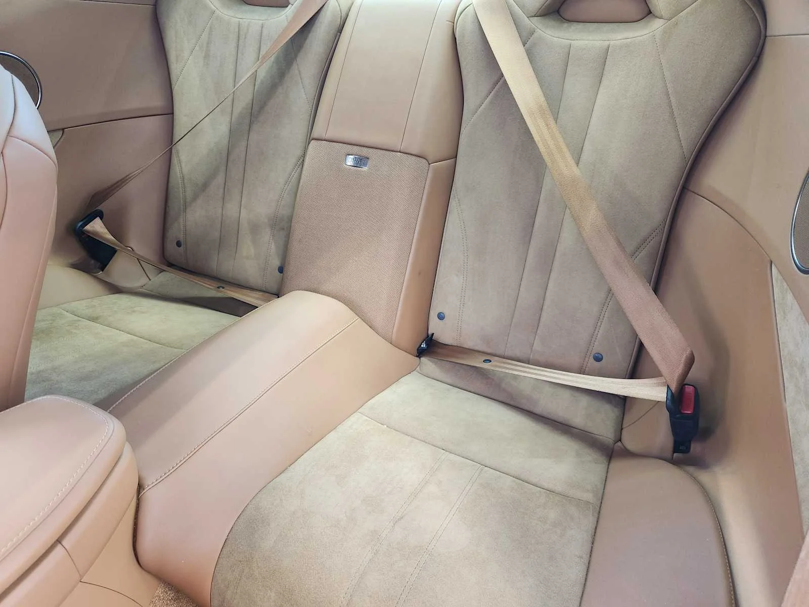 Used 2018 Ultra White Lexus  image 19