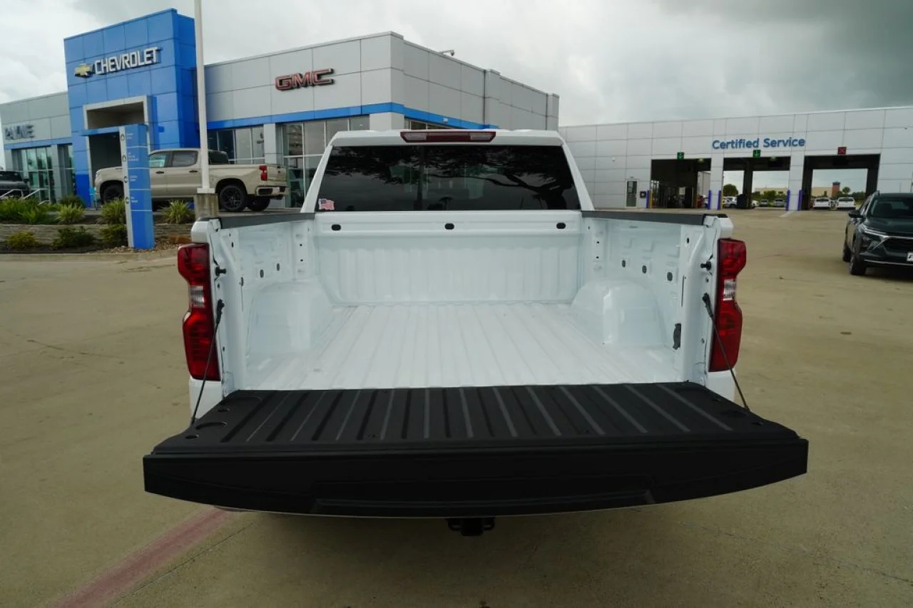 2026 Chevrolet Silverado 1500 LT - Photo 9
