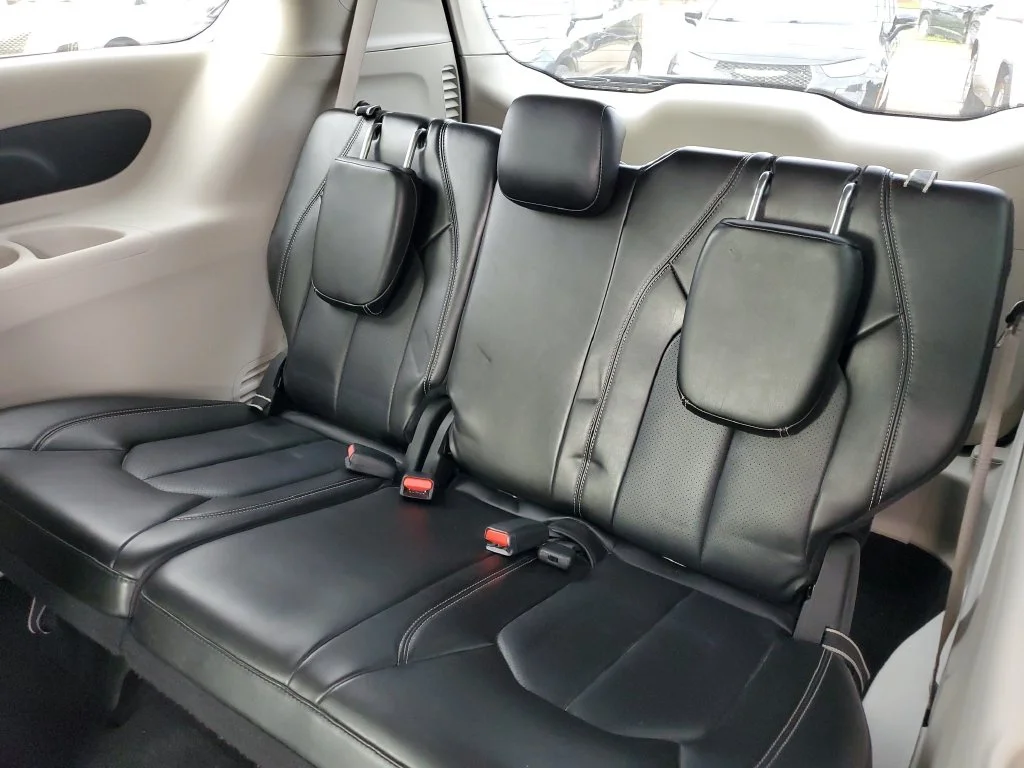 Used 2024 Silver Chrysler Touring L image 33