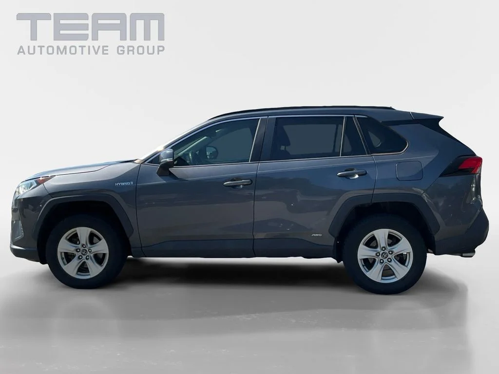 Used 2020 Gray Toyota XLE image 4