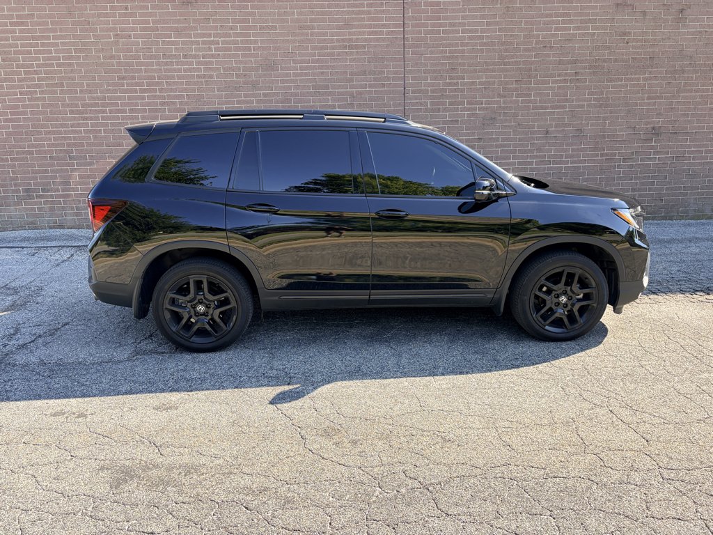 Used 2025 Crystal Black Pearl Honda Black Edition image 6