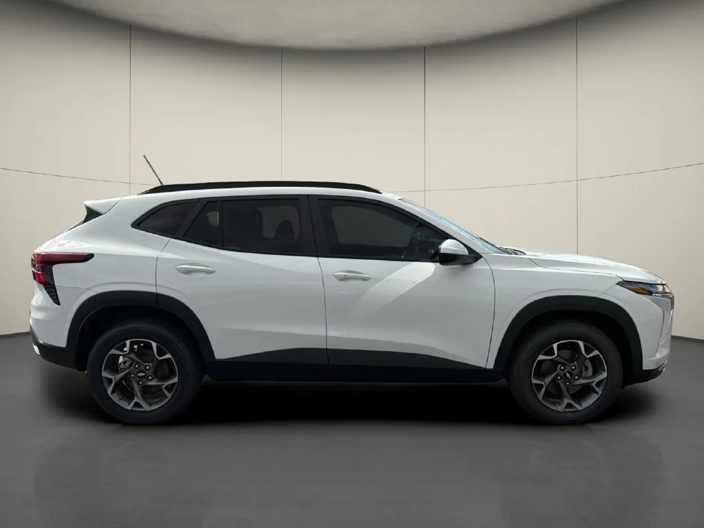 New 2026 Summit White Chevrolet LT image 8