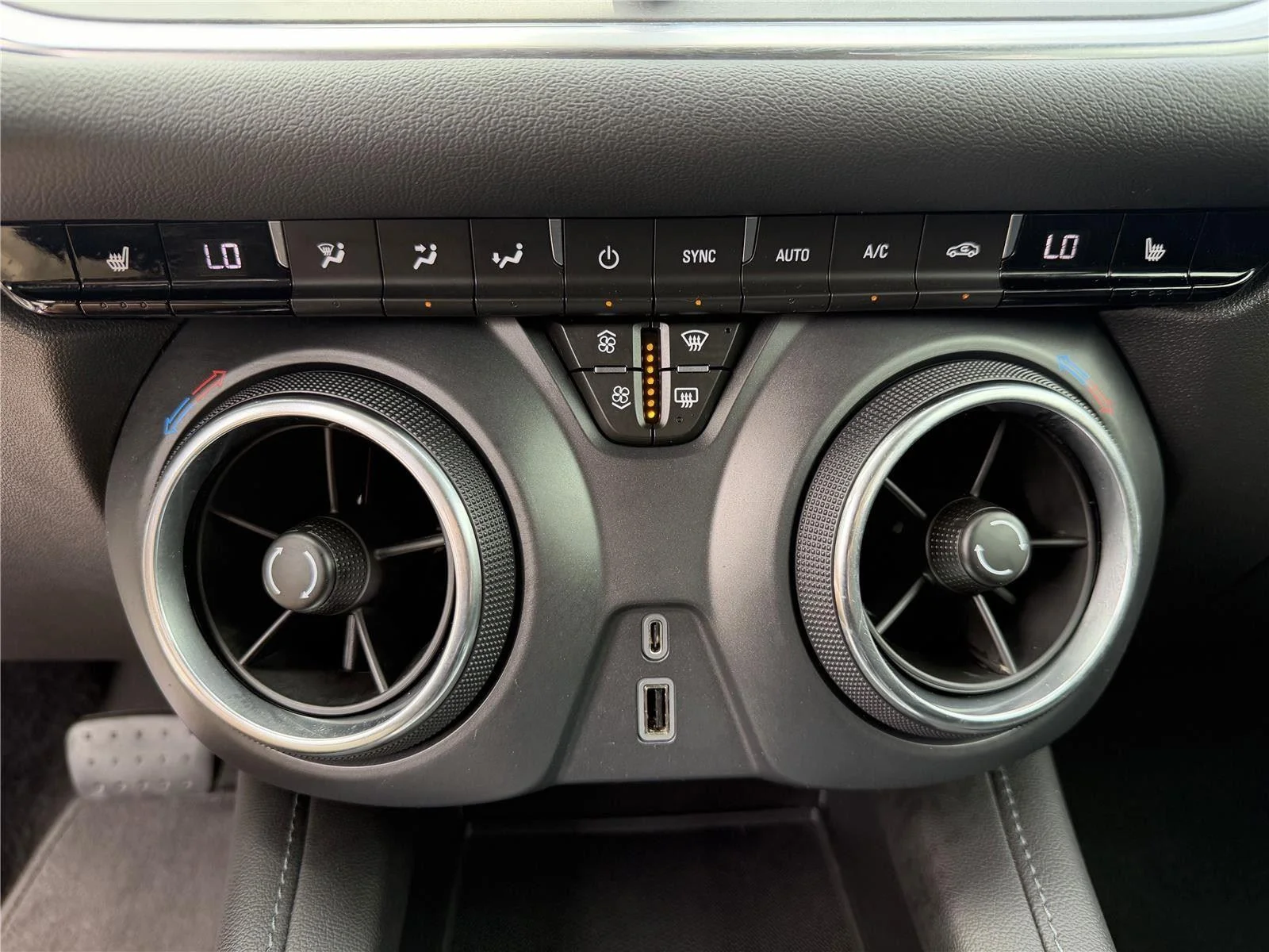 Used 2021 Silver Ice Metallic Chevrolet LT image 18