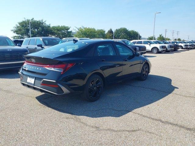 New 2026 Abyss Black Hyundai SEL Sport image 6