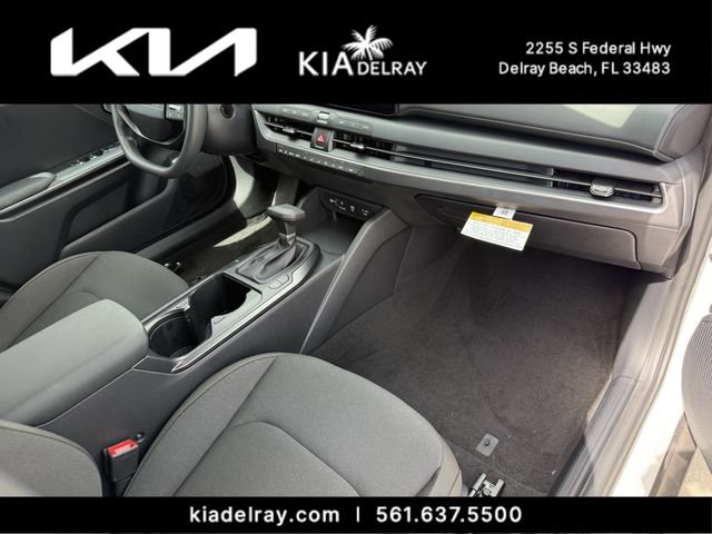 New 2026 Snow White Pearl Kia LX image 9