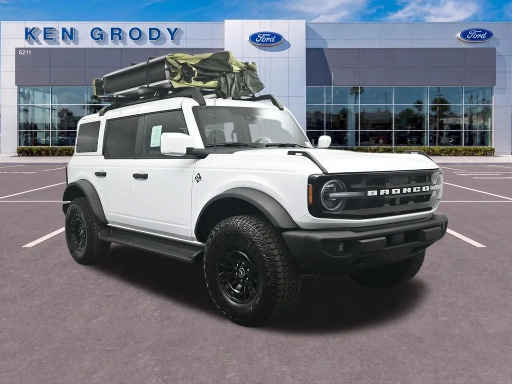 2026 Ford Bronco Outer Banks 4x4's photo
