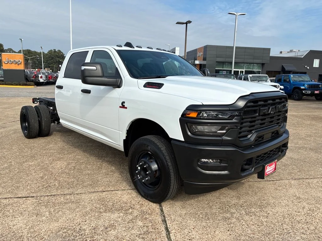 New 2026 Bright White Clear-Coat Exterior Paint RAM Tradesman image 8