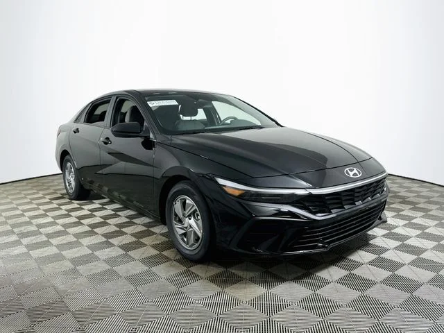 New 2026 Black Hyundai SE image 1