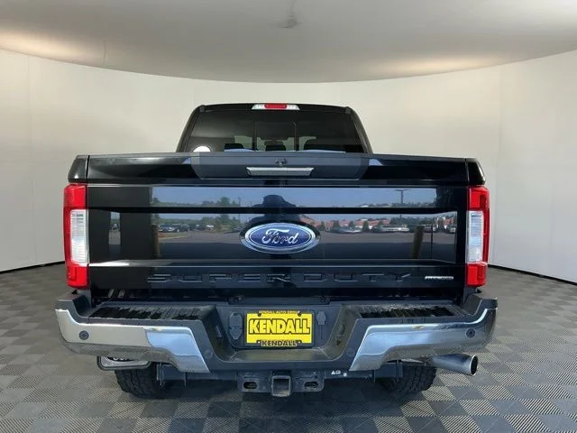 Used 2017 Shadow Black Ford XLT image 5